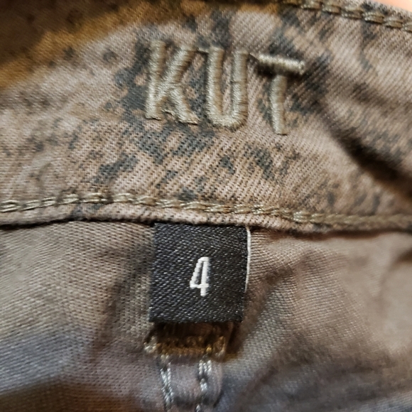 Kut From the Kloth Olive Brown Snake Print Ankle Skinny Jeans - Picture 7 of 9
